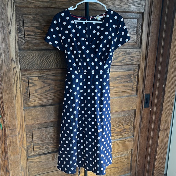 Boden Dresses & Skirts - Boden Polka Dot Dress Size 6